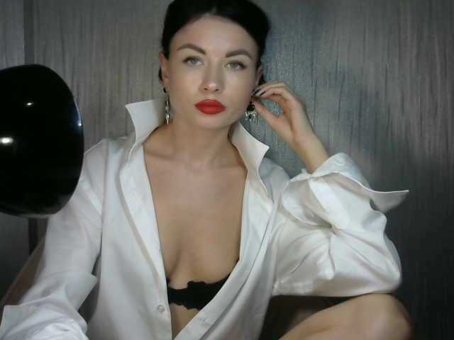 Емитувани слики од екранот LuckyViky