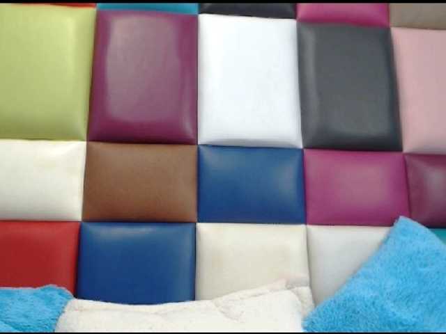 Емитувани слики од екранот lucyhard