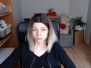 Фотографии LucySmith spank ass 20 tok, kiss 10 tok, naked tits 50 tok,all naked and masturbate -->priv chat