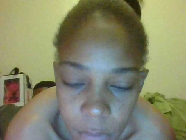 Емитувани слики од екранот Luicy