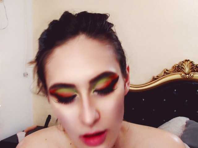 Емитувани слики од екранот LunaSinner