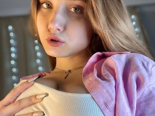 Еротски видео разговор LunetteFame