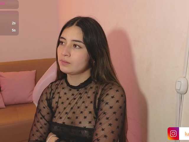 Емитувани слики од екранот Lunna-tay