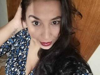 Еротски видео разговор Lya-laywood