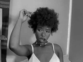 Еротски видео разговор Lyvtyler