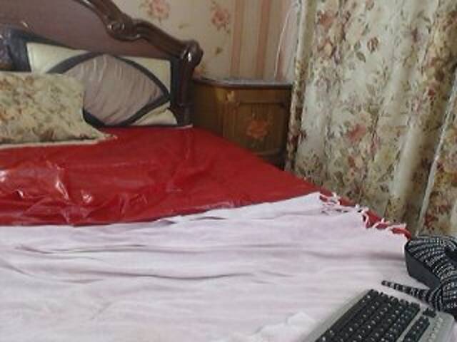 Емитувани слики од екранот madam0101