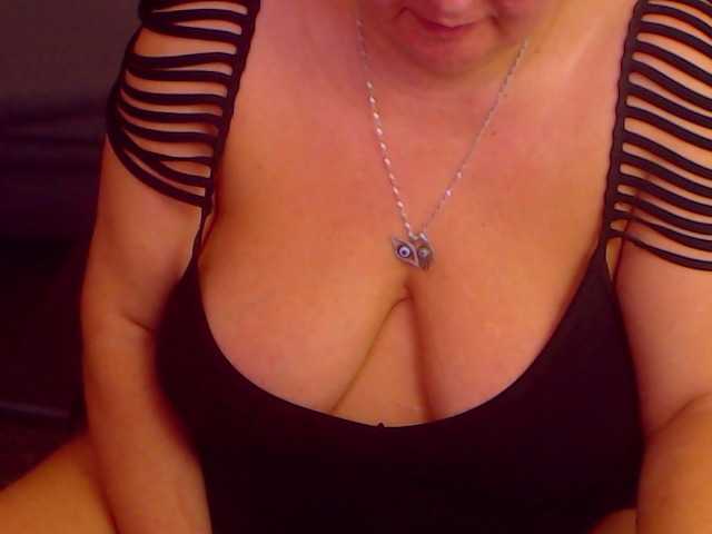 Фотографии MadameLeona My deepest weakness is wetness #Lush...#mature #bigboobs #bigass #lush #bbw .. i will show for nice tips !50for tits, 80pussy, 25 feet, 30belly ,45ass, 10 pm,,400naked&play&squirt,c2c 5 mins 40tips,