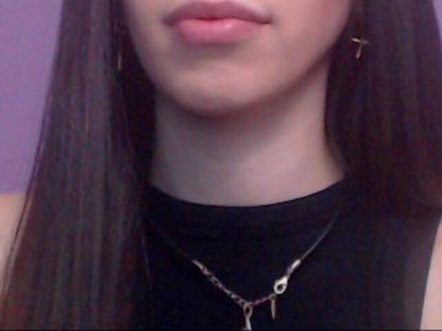 Емитувани слики од екранот Madellyn