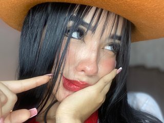 Еротски видео разговор MaeMiller