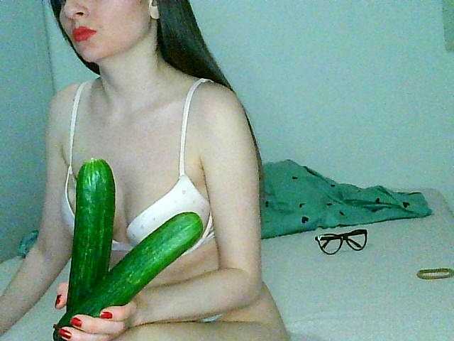 Фотографии MagalitaAx go pvt ! i not like free chat!!! all for u in show!! cucumbers will play too