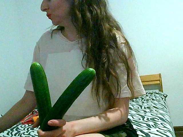 Фотографии MagalitaAx go pvt ! i not like free chat!!! all for u in show!! cucumbers will play too