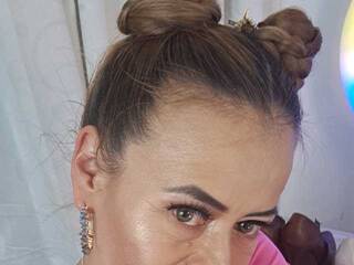 Еротски видео разговор MAGHENTA