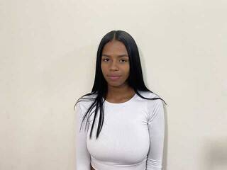 Еротски видео разговор MaiaChocolate