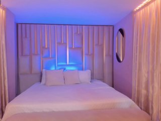 Еротски видео разговор MaiaCollins1