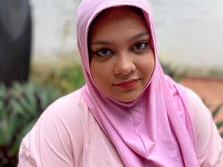 Еротски видео разговор Maissanabila