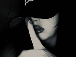 Еротски видео разговор Malaya69