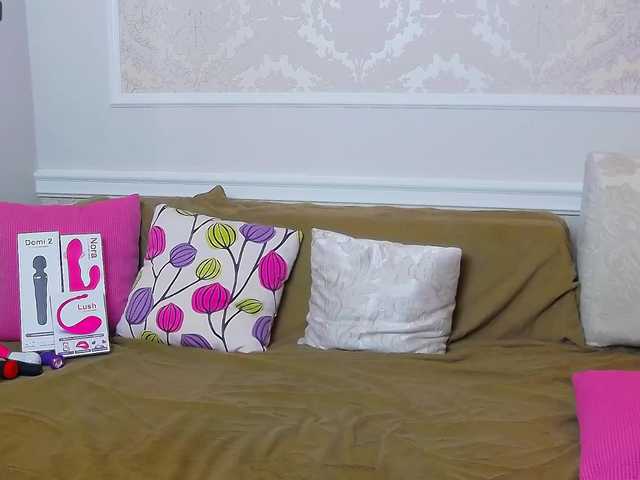 Емитувани слики од екранот MalikaKaley