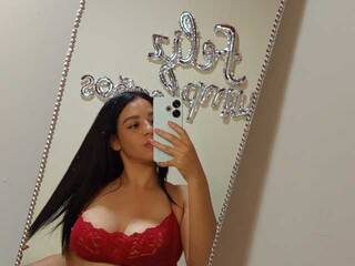 Еротски видео разговор Melody-Nahomi