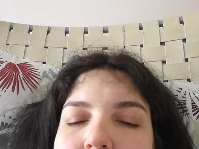 Емитувани слики од екранот Mandarina69