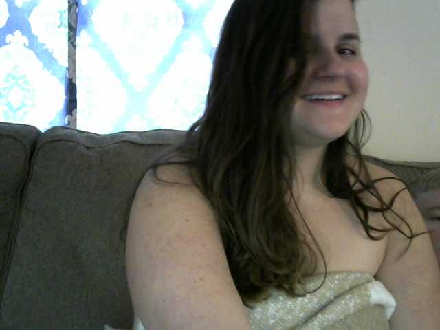 Емитувани слики од екранот Mandii