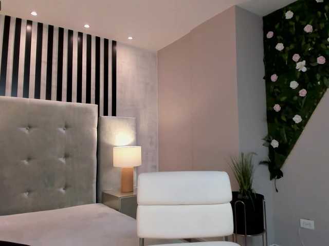 Емитувани слики од екранот ManuelaVega