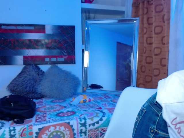 Фотографии marianesantos Hello Guys Welcome To My Room Enjoy The Show And Complete My Goal Stripers: 20tk Full Naked: 120tk Fingers In Pussy: 150tk Show Ass + Show Pussy 200tk Cum, Squirt , Anal, Toys 800tk