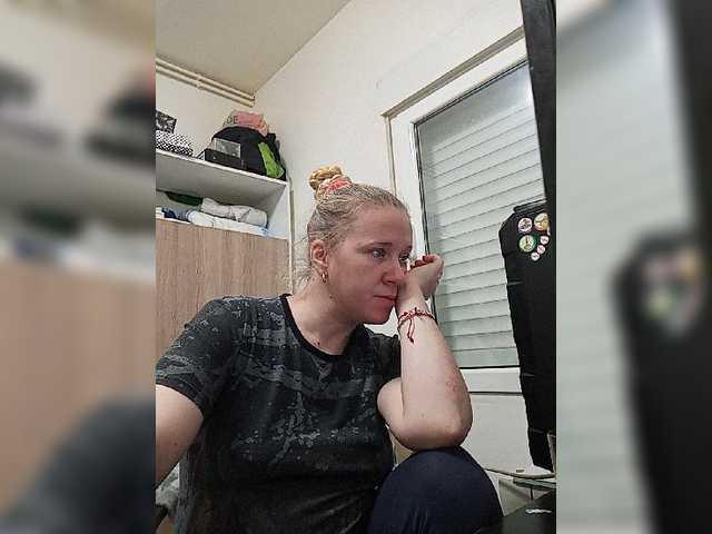 Емитувани слики од екранот lorenarubia