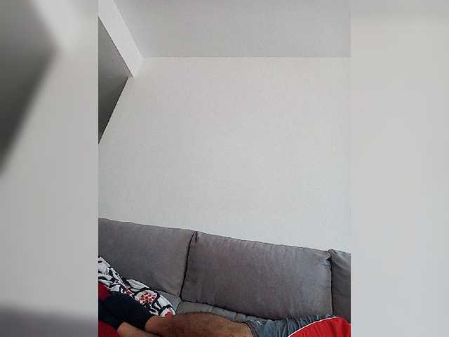 Емитувани слики од екранот lorenarubia