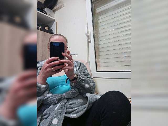 Емитувани слики од екранот lorenarubia