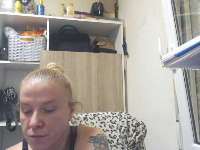 Емитувани слики од екранот lorenarubia