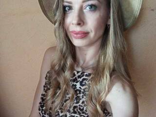 Еротски видео разговор Hyupobibih