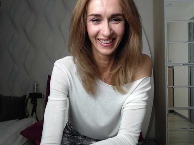 Емитувани слики од екранот Your_Shine