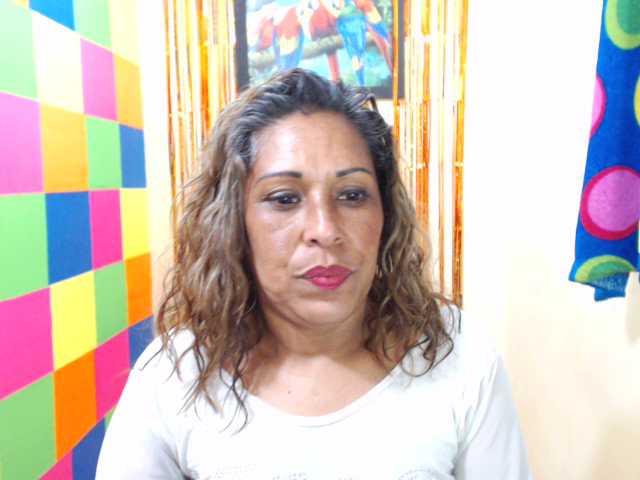 Емитувани слики од екранот maturedevora