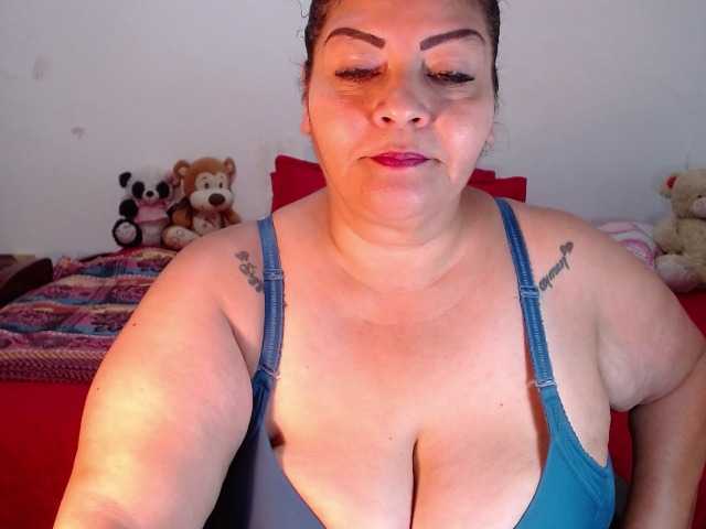 Фотографии Maturextgreat #bbw #bigbelly #bigboobs #bigass #grandma #milf #gilf #latina @total 600 @sofar 600 @remain 0