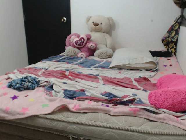 Емитувани слики од екранот maxnsheila