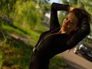 Еротски видео разговор MayaHipnoteyes