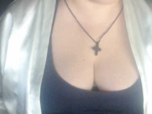 Фотографии mayalove4u lush its on ,1 to make my toy vibra, 5 for like e,15#tits 20 #ass 25 #pussy #lush on , please one tip