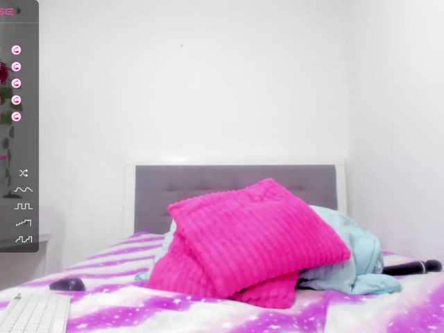 Емитувани слики од екранот MayiRivas