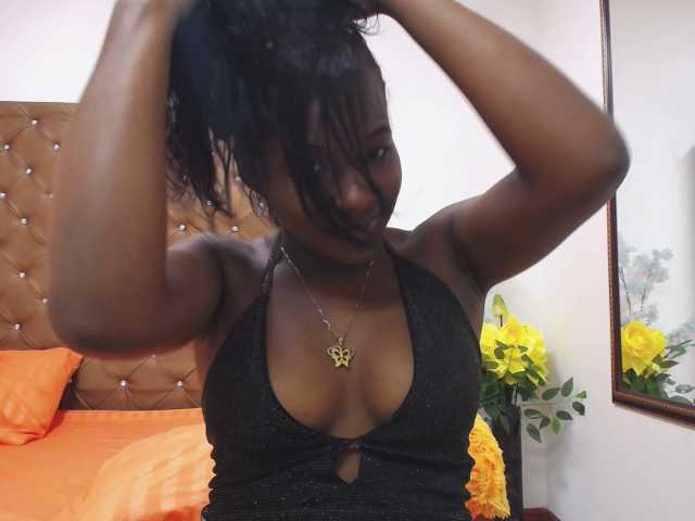 Емитувани слики од екранот MelaniaTomson