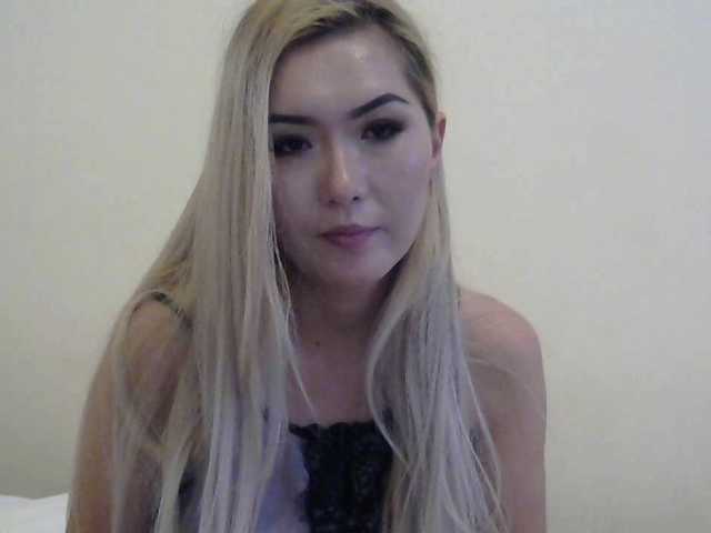 Емитувани слики од екранот _RedRose_