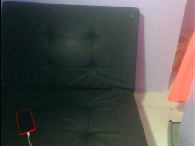 Емитувани слики од екранот messypaty