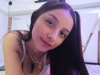 Еротски видео разговор Mia-Brown