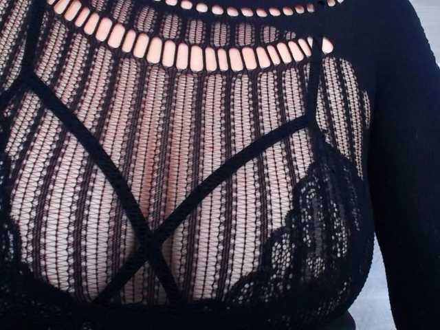 Емитувани слики од екранот miaa-johnsonn