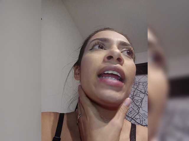 Емитувани слики од екранот MiaaEevans