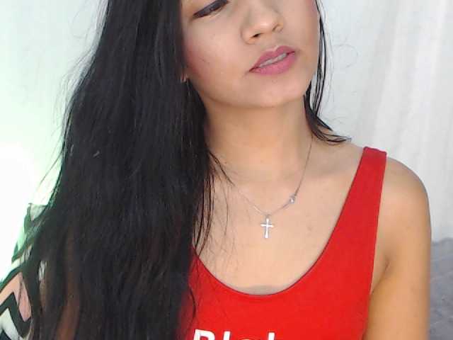 Емитувани слики од екранот MiaKlein