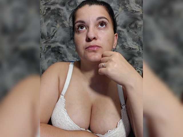 Емитувани слики од екранот MIALovexXx
