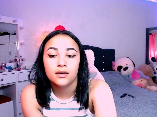 Емитувани слики од екранот miaprinces18