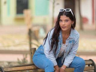 Еротски видео разговор Miaynocolucci