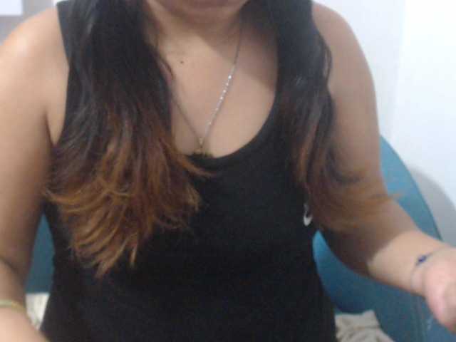 Емитувани слики од екранот Michellmommi0