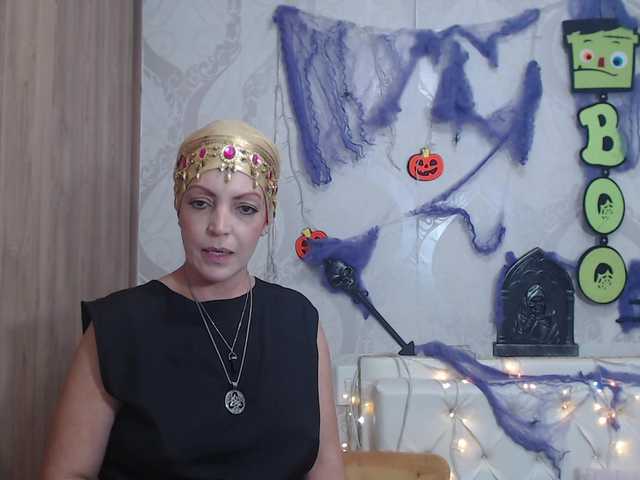 Емитувани слики од екранот mijal-queen